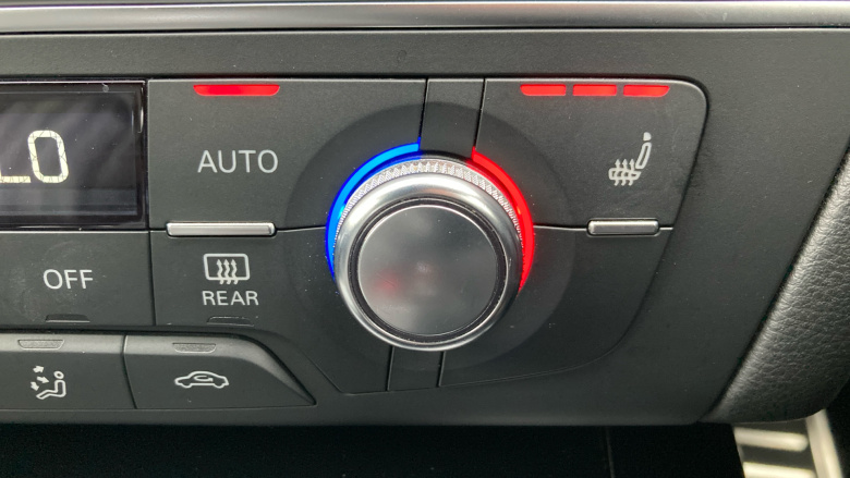 Audi A6 2.0 TDI Ultra Black Edition 5dr S Tronic Diesel Estate